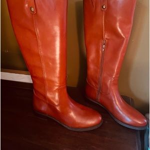 New with tags wide calf saddle brown leather riding boots
